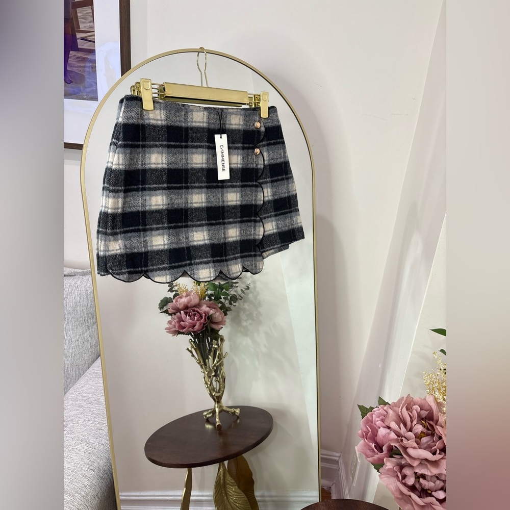 NWT COMMENSE plaid Black and White Plaid Scallop Hem Mini Skirt skort